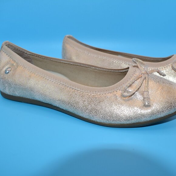 Girls Ballet Flats Dress Shoes Gold Sz 2.5 Hush Puppies Easter - Picture 1 of 5